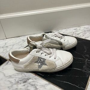 Kids White and Silver Star Sneakers